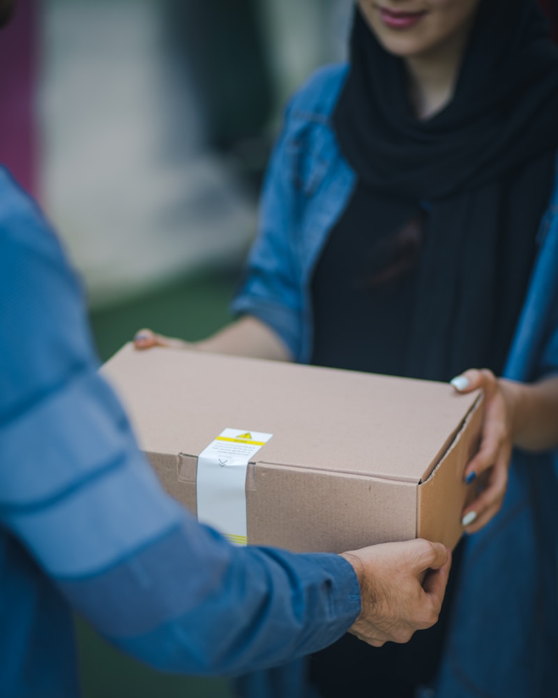Jay Maharaj Courier professional delivery service in Vadodara
